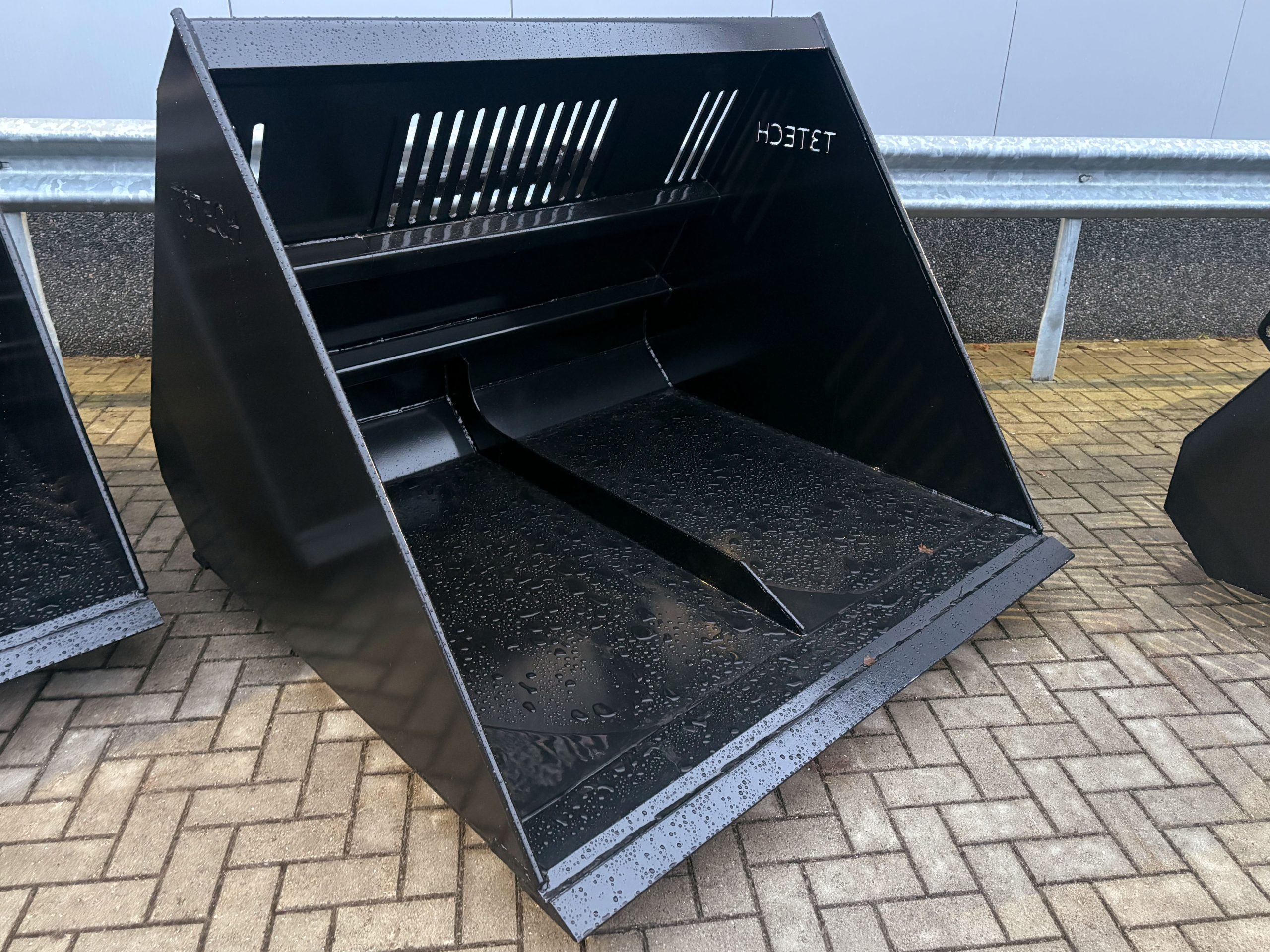 T3Tech_Spijlenbak_Achter